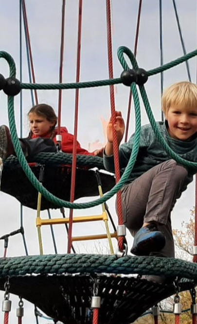 Königshof-Kinder klettern lassen!