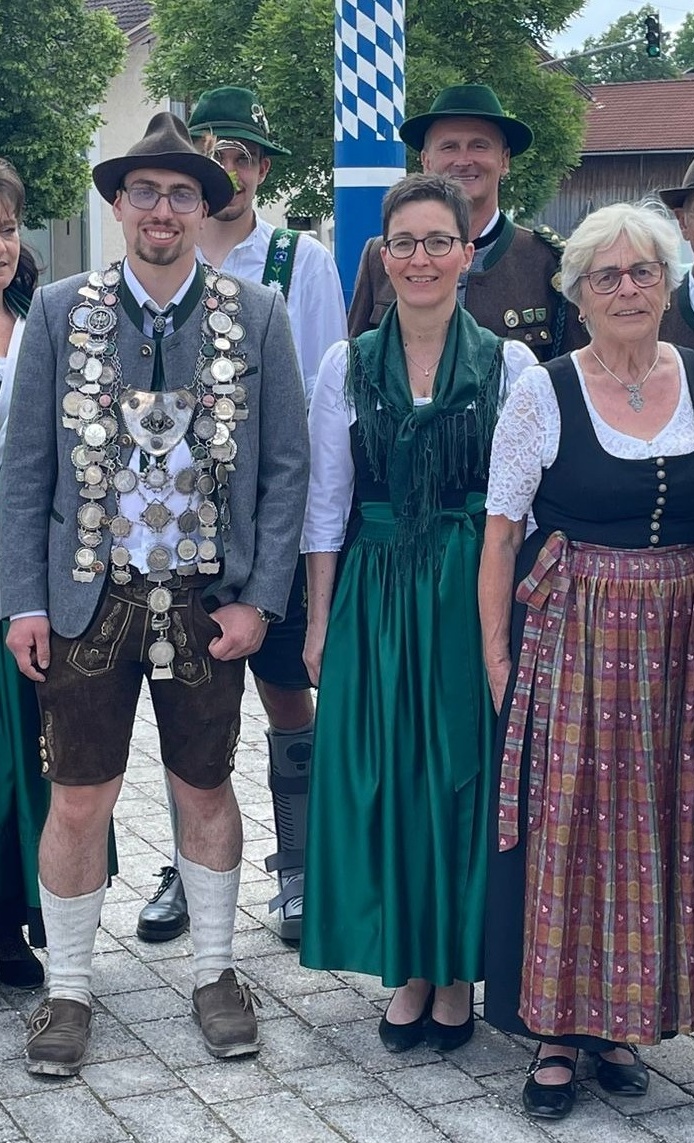 Restaurierung der Vereinsfahne + 100 jährige Jubiläumsfeier d. Vereins