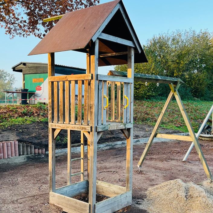 Buddeln, Schaukeln, Klettern - Sand für den Spielplatz Midlicher Bach