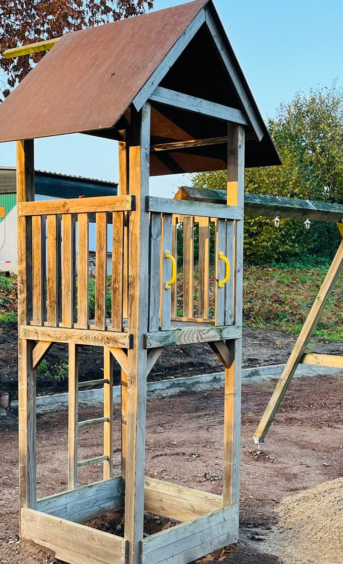 Buddeln, Schaukeln, Klettern - Sand für den Spielplatz Midlicher Bach