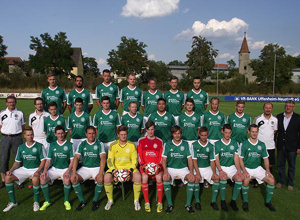 Gepflegter Rasen & neue Tore