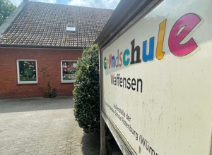 Holzspielanlage für die Grundschule Waffensen