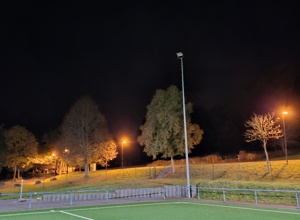 Neue Flutlichtanlage für den Sportplatz