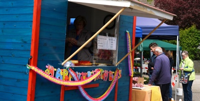 Mehr Sitzplätze für den Dorfmarkt