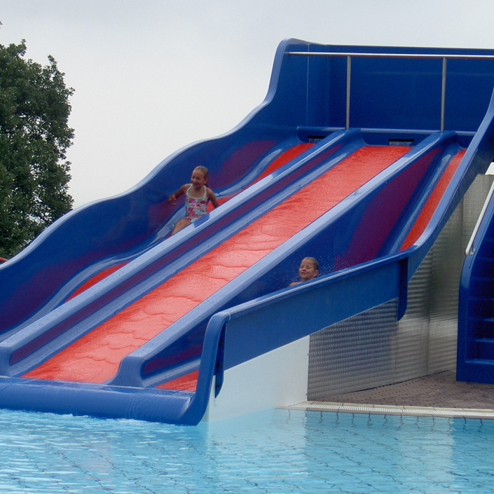 Rutsche für das Freibad Weidenhausen