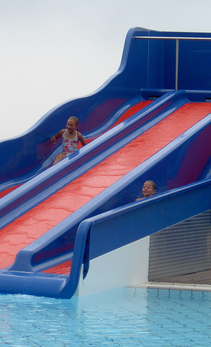 Rutsche für das Freibad Weidenhausen