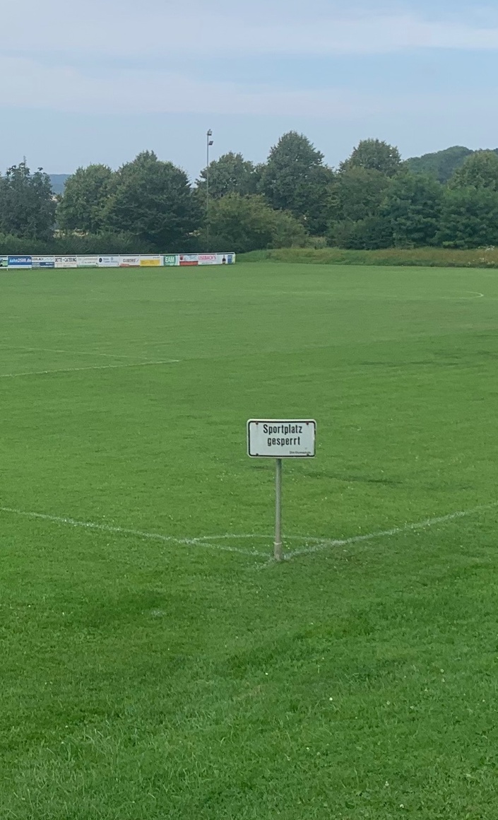 Ballfangzaun für unseren Fußballplatz