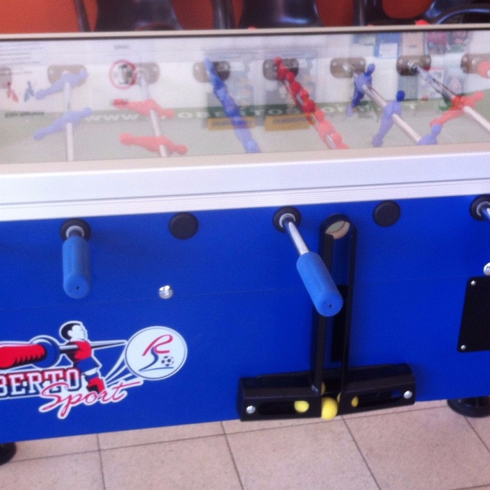 Kickertische für die Wümmeschule