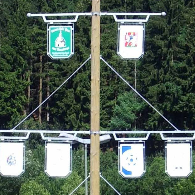 Maibaum und Vogelstange für Oberveischede