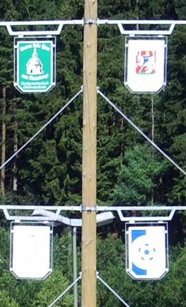 Maibaum und Vogelstange für Oberveischede
