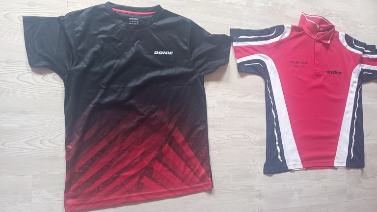 Einheitliche Trikots für die Jugendmannschaften