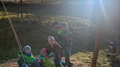 Rutsche Naturrastplatz Kückelheim – Spaß und Natur für Groß und Klein!