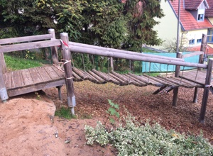 Neues Spielgerät und Toilettenbau im Kindergartenspielplatz Aschfeld