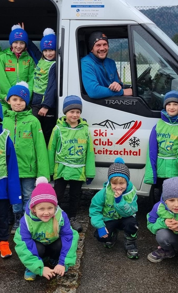 neuer Vereinsbus für den Nachwuchs vom Skiclub Leitzachtal