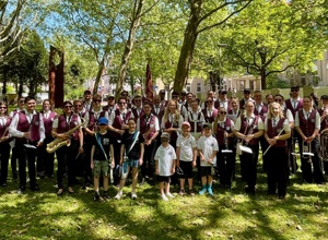 Neue Stühle und Tische für unser Musikerheim