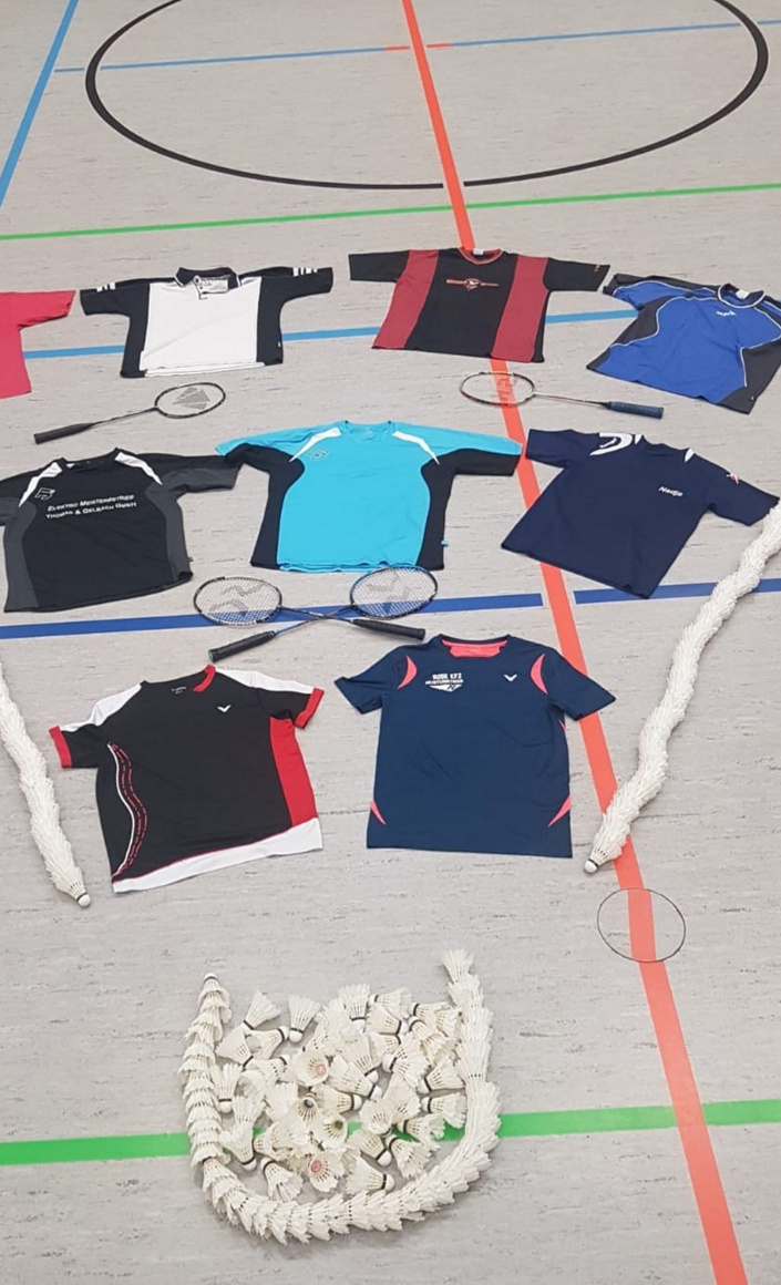 Einheitliche Trikots Abteilung Badminton