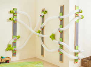 Veränderbare Kugelbahn für die Kinder der Kita Moorkamp Dülmen