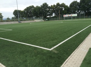 Beleuchtungsanlage Klein-Kunstrasen-Sportplatz