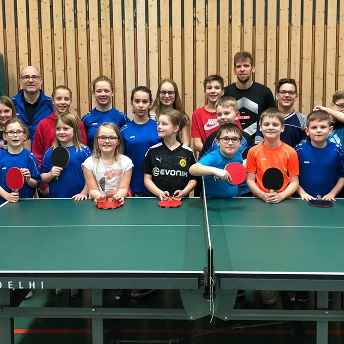 Volksbank: Tischtennis-Tische für die Kids des TuS