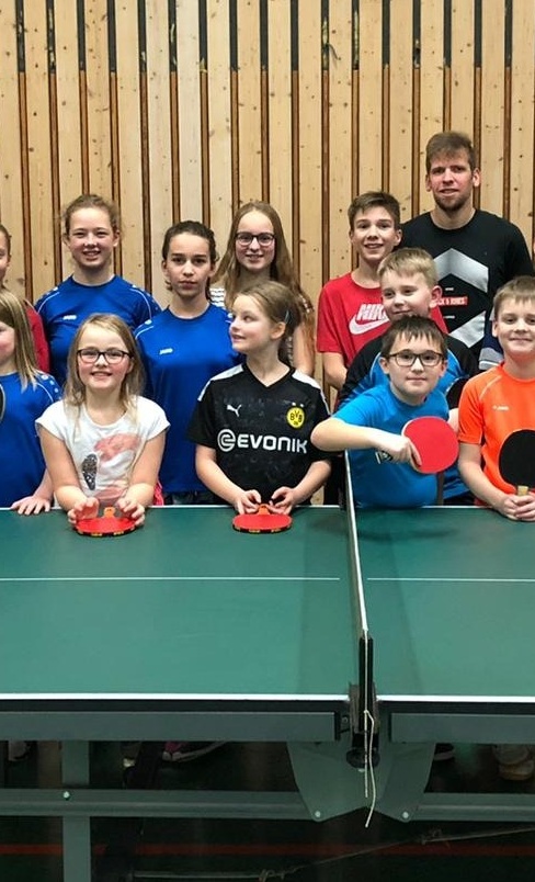 Volksbank: Tischtennis-Tische für die Kids des TuS