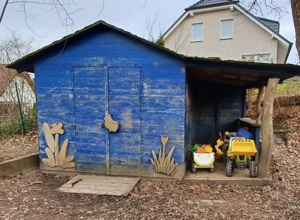 Neuaufbau einer Gartenhütte für den Kindergarten NestWerkstatt