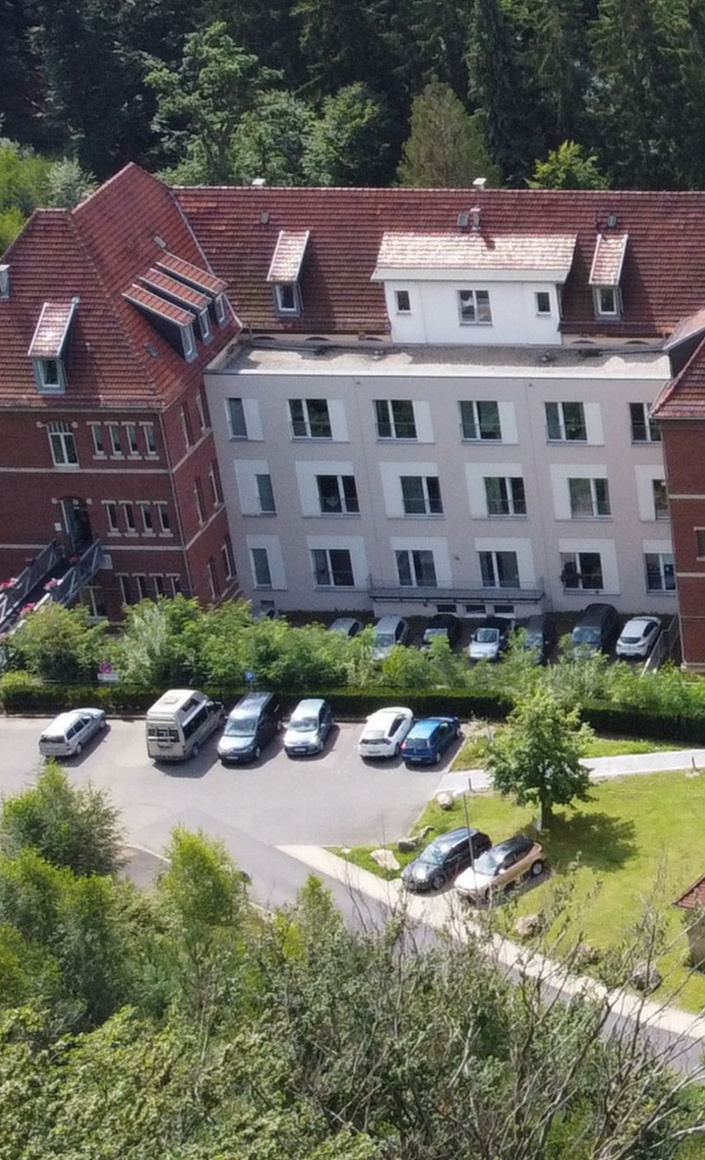 Neuer Boden für alte Mauern