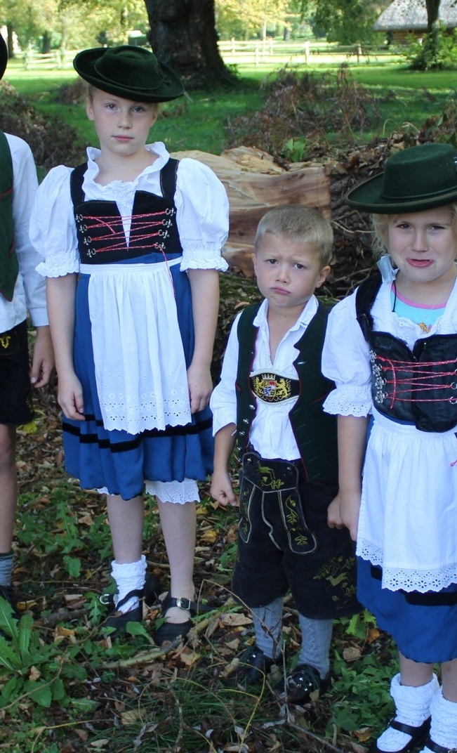 Neue Trachten für unsere Trachtenjugend