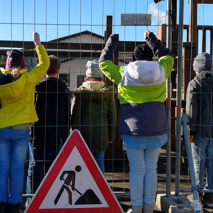 Spielgeräte für den Pausenhof der Höpfinger Schule