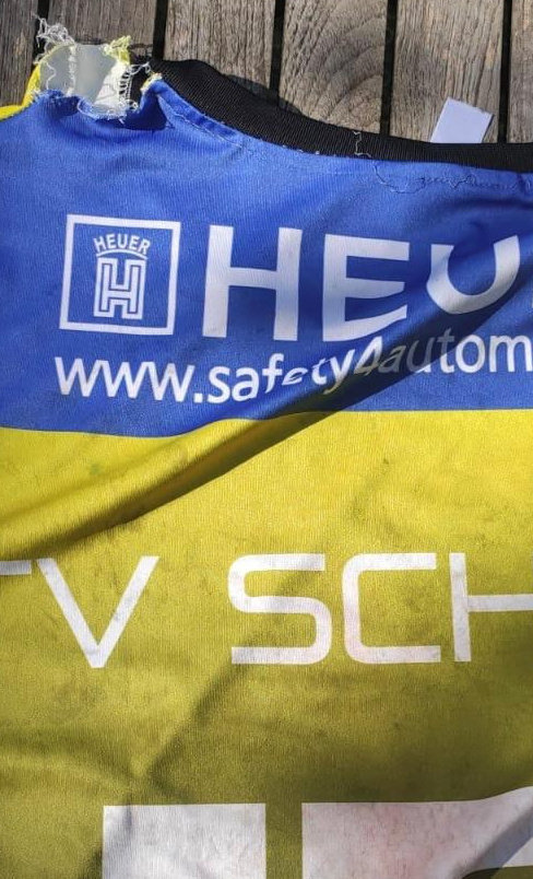 Neue Trikots für unsere Handballer
