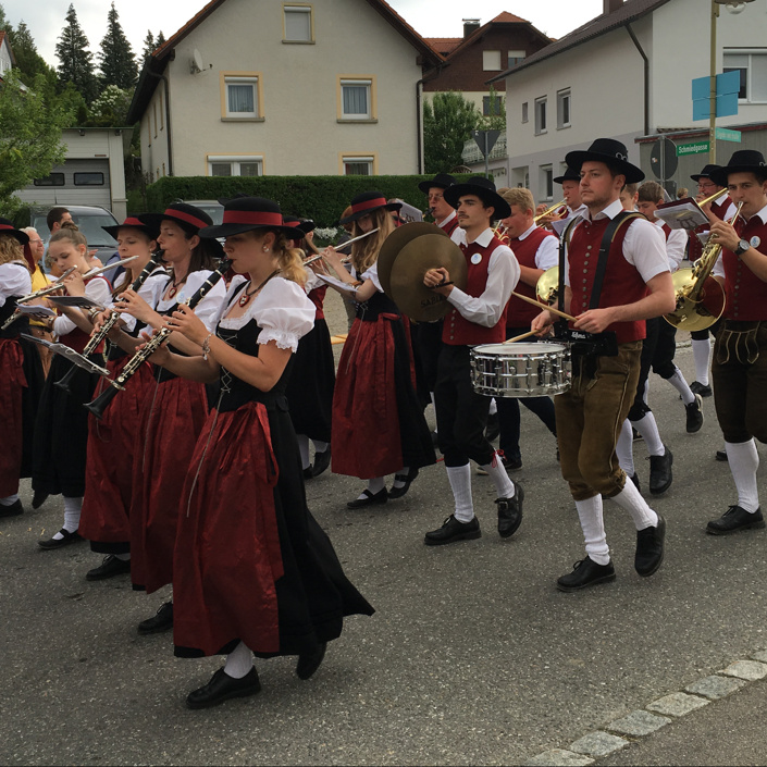 Trachten für unsere Jungmusikanten