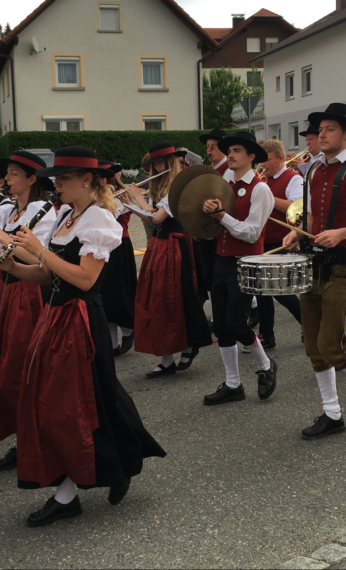 Trachten für unsere Jungmusikanten