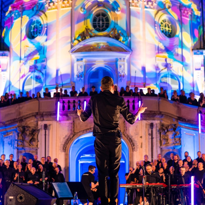"One Day" – ein Open-Air-Konzert von Gospel im Osten