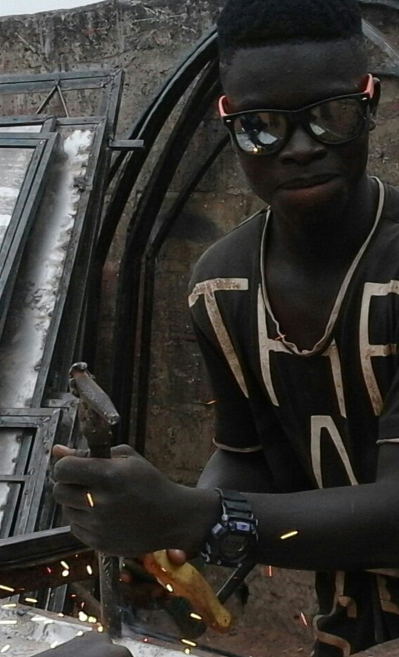 Generator für Ausbildungsbetrieb in Gambia