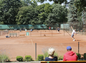 Neuer Zaun um Tennisplätze beim TuS Vahrenwald 08