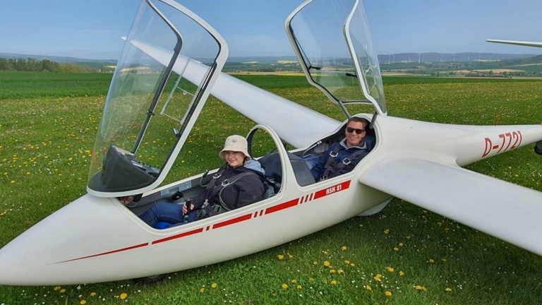 Volksbank: Neue Kollisionswarngeräte für Segelflugzeuge des LSV Hameln