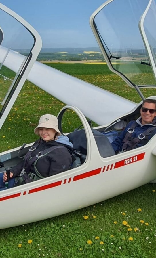 Volksbank: Neue Kollisionswarngeräte für Segelflugzeuge des LSV Hameln