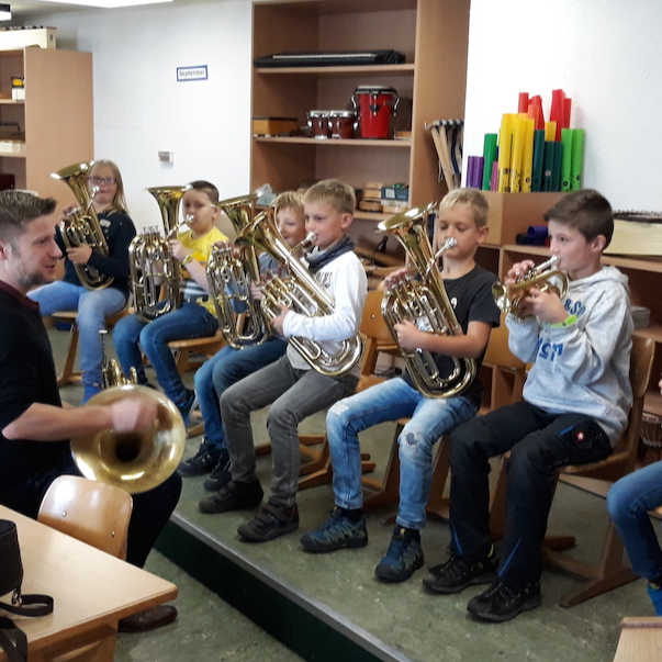 Anschaffung Instrumente Bläserklasse