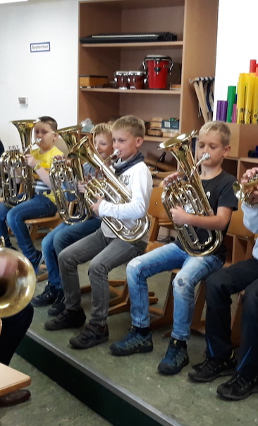 Anschaffung Instrumente Bläserklasse