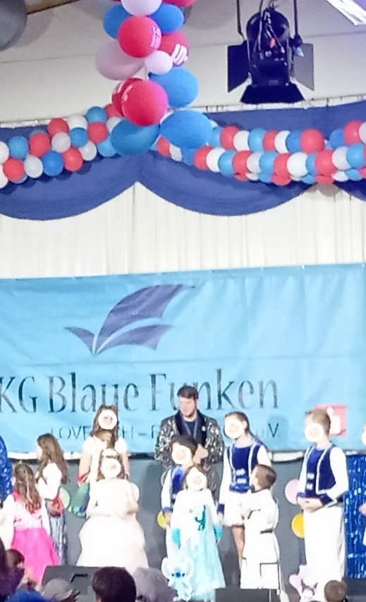 Neugestaltung  von Bühnenbild und Dekoration