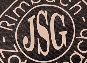 Ausstattung der Jugendspieler/-innen mit Trainingskleidung