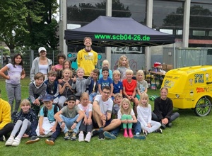 Sommerferienzauber: Kinder und die "Sundays" in gemeinsamer Aktion!