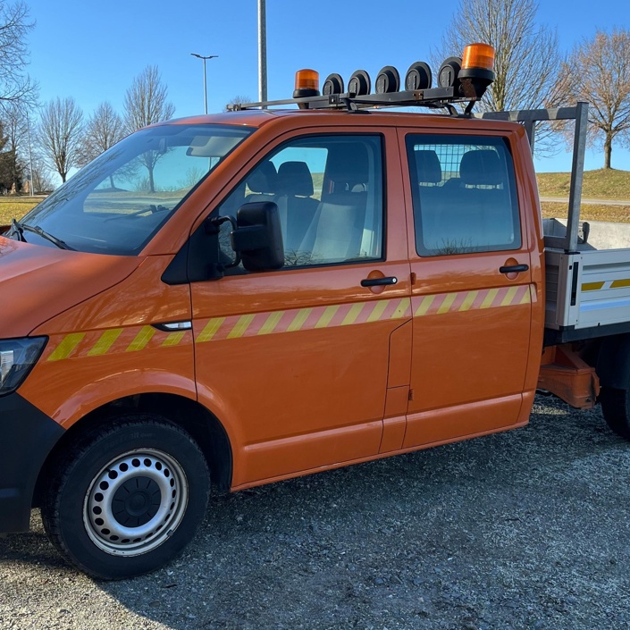 Neuer Mannschaftstransporter