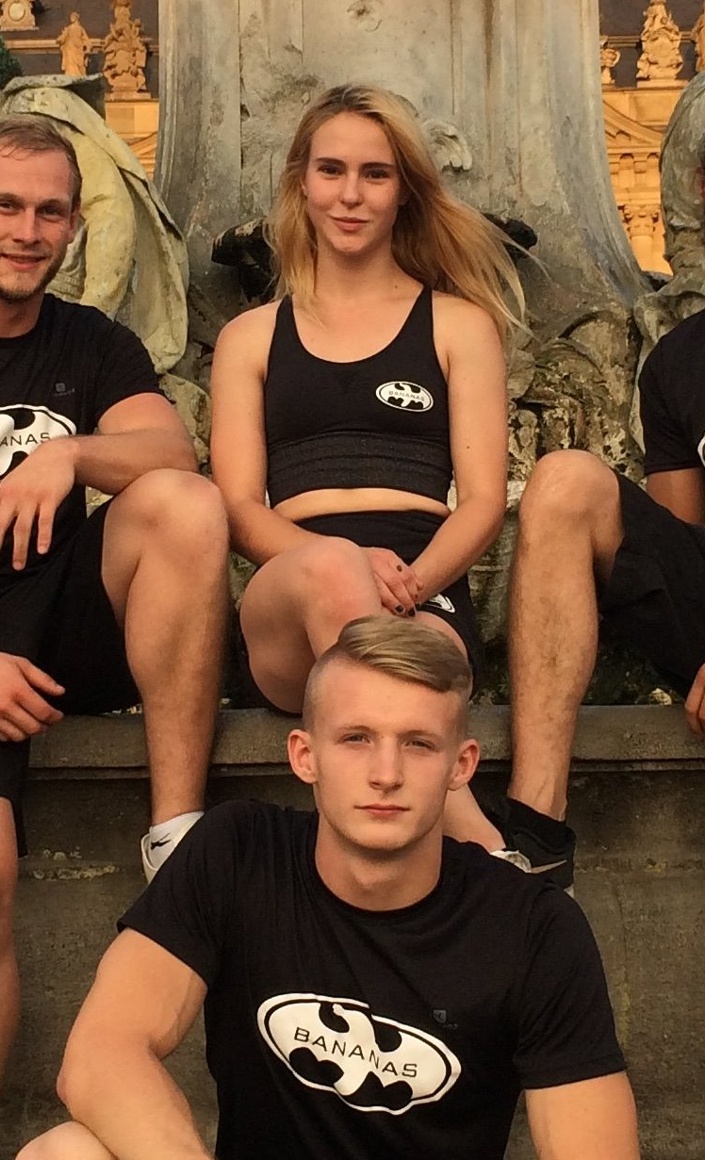 Cheerleader qualifiziert für Meisterschaft in Orlando, Florida