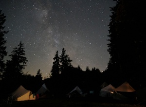 Neue Bierzeltgarnituren fürs Pfadfinder Sommerlager