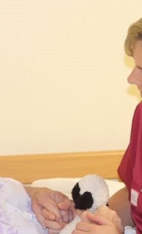 Zeitintensive Betreuung in Pflegeheimen