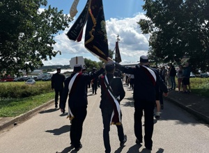 Restaurierung der Vereinsfahne der FFW Niederhofen e.V.