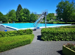 90 Jahre Freibad Bielstein - 90 kostenlose Schwimmkurse
