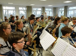 Zwei Pauken für die Gaesdoncker Bigband