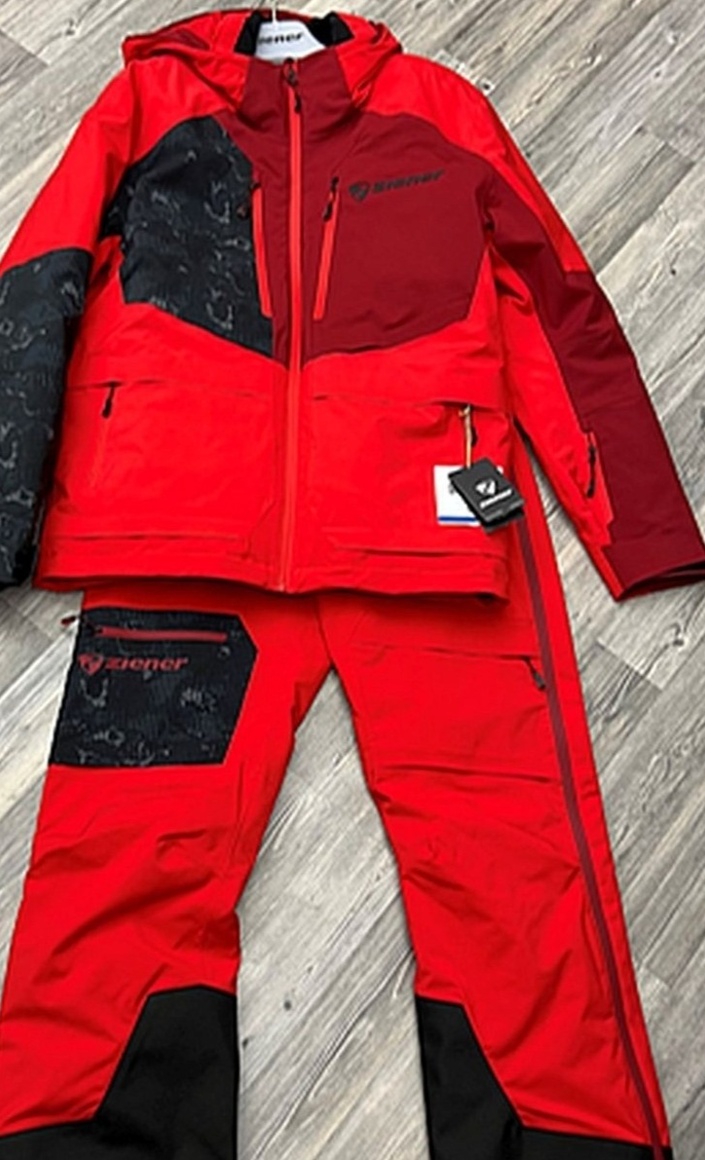 Neue Anzüge für die Skischule