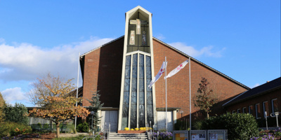 Neue Fenster für die Pfarrkirche St. Bernward